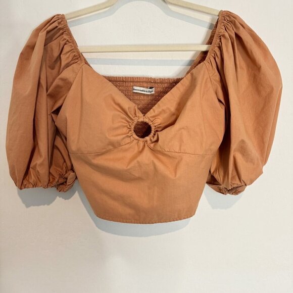 Abercrombie O-Ring Puff Sleeve Sweetheart Neck Smocked Cropped Blouse Top Small - Picture 1 of 10